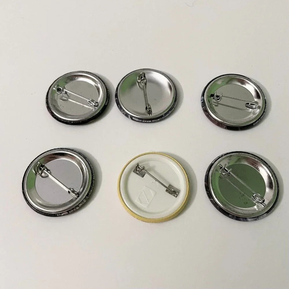 Vintage 1990 Lot of 6 TMNT Ninja Turtles Buttons 1.25 Inch - Picture 2 of 16